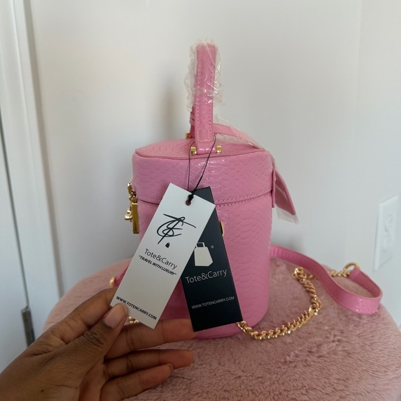 NWT Tote & Carry Pink Mini Barrel Purse - Picture 3 of 7